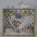 Dogs House
8" X 8" X 3"